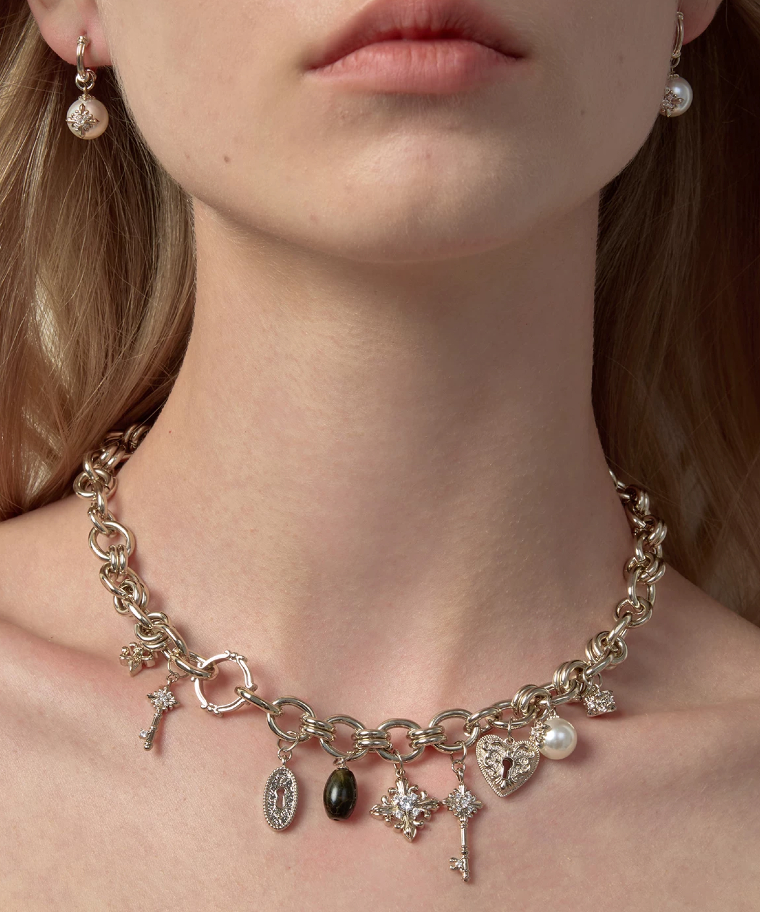 Колье Iris Charm Collar 5 Колье Iris Charm Collar — изображение 5